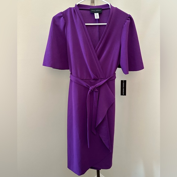 Donna Morgan Dresses & Skirts - Donna Morgan Short Flutter Sleeve Crepe Faux Wrap Dress NWT Bright purple Size 2